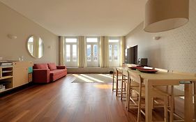 Cardosas Square Luxury Apartments By Porto City Hosts